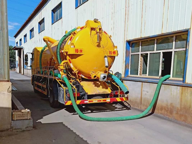 东山厂区化粪池清理